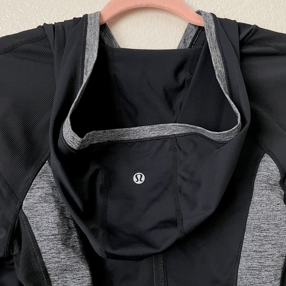 Lululemon Hoodie Womens Size 8 Black Gray Run for Your Life Cross Train Pullover - Picture 10 of 13